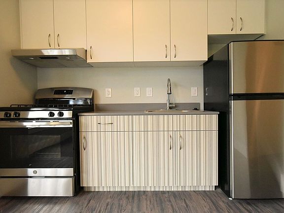 5th image of 2532 Durant Ave #7
