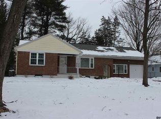 9 Country Rd, Albany, NY 12203