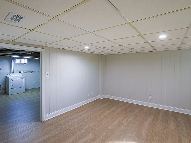 6426 Odonnell St — Photo 35