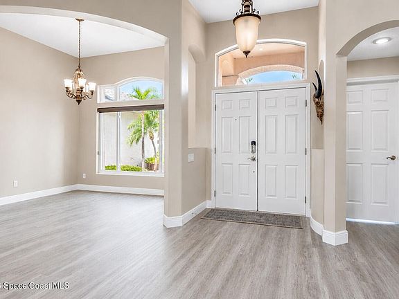 4th image of 1697 Atrium Dr