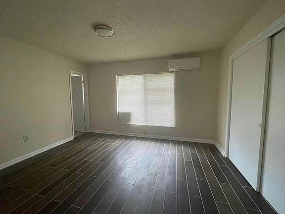 4th image of 2716 E Washington St APT 11
