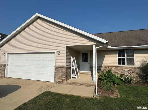 12 Thomas Ct, Mackinaw, IL 61755