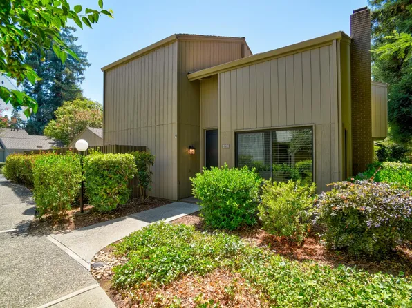 2251 Swarthmore Dr, Sacramento, CA 95825
