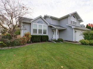 2326 Cheshire Dr, Aurora, IL