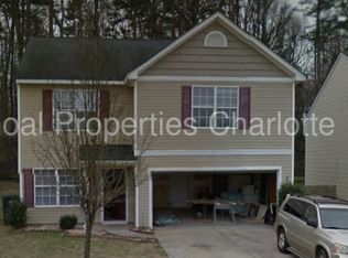2521 Mulberry Pond Dr, Charlotte, NC 28208