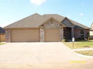 3405 SE 31st St, Moore, OK 73160