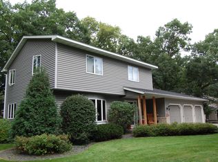 129 Canterbury Rd, Circle Pines, MN 55014