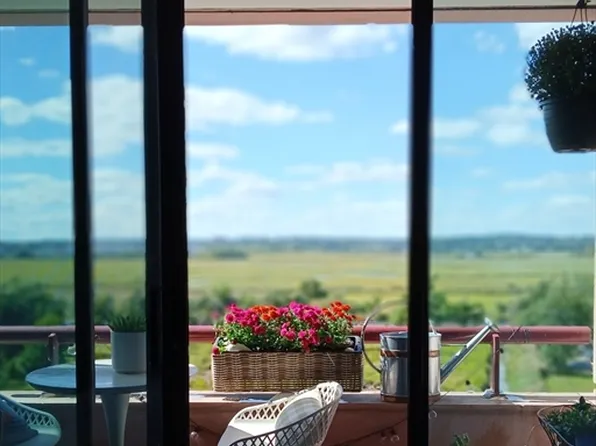 350 Revere Beach Blvd #7S, Revere, MA 02151