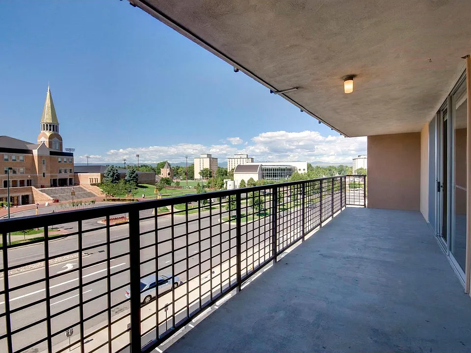2225 Buchtel Blvd #602