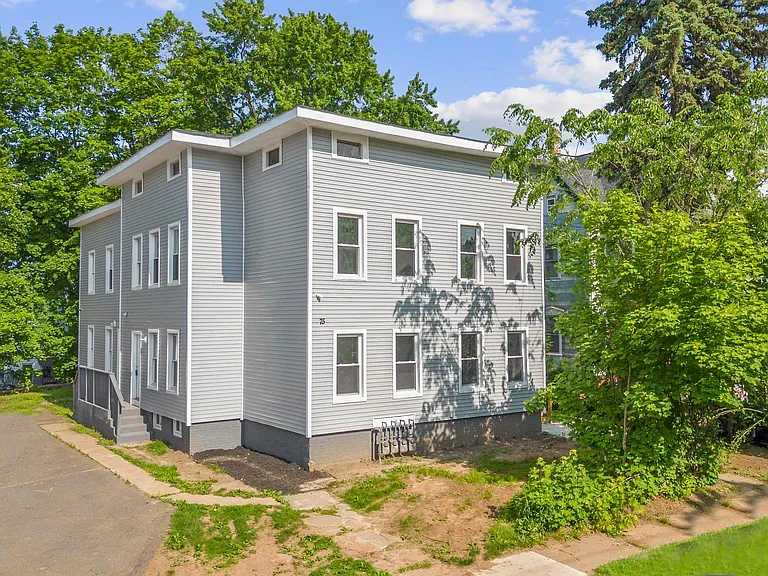 75 Fairview St — Photo 2