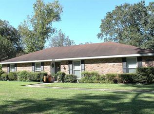 213 Parklane Rd, Lafayette, LA 70507