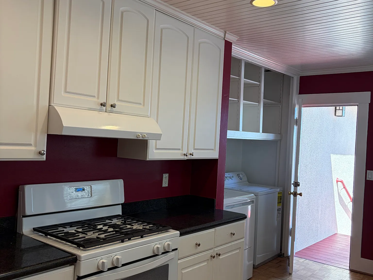 2 bed, 1390 sqft, $5,600 — Photo 3