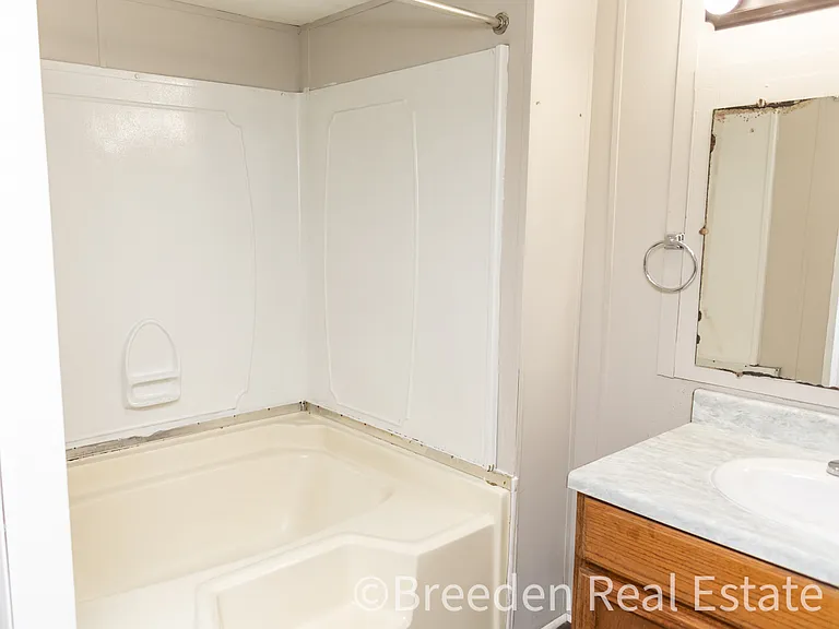 1760 Peaceful Ln — Photo 16