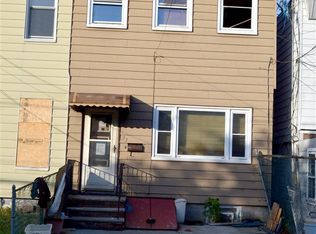 31 Irving St, Jersey City, NJ 07307