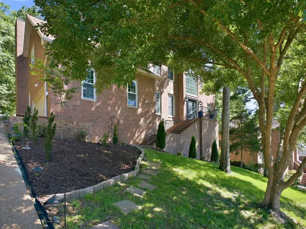 128 Spy Glass Way, Hendersonville, TN 37075