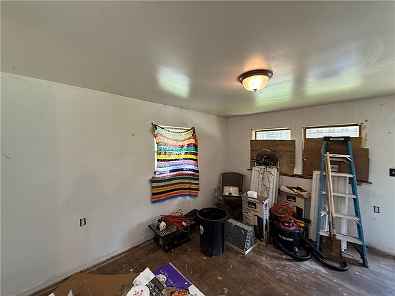 5th image of 6006 Soltis Dr