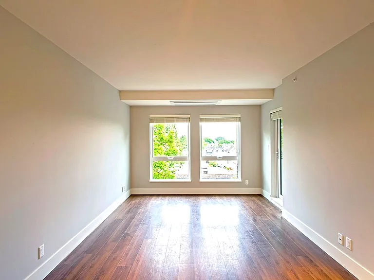 2525 Carnarvon St — Photo 51