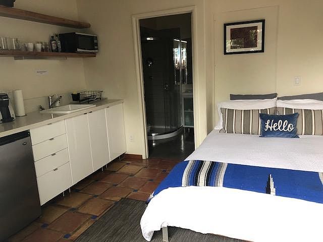 1st image of 542 Vernon Ave #3