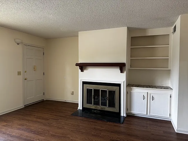 738F Coventry Ln — Photo 5
