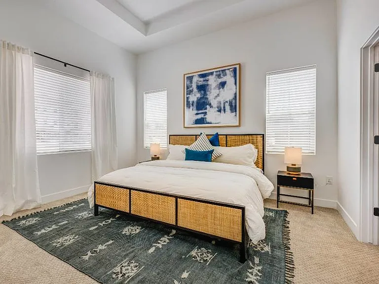 Aria Townhomes and Apartments — Photo 38