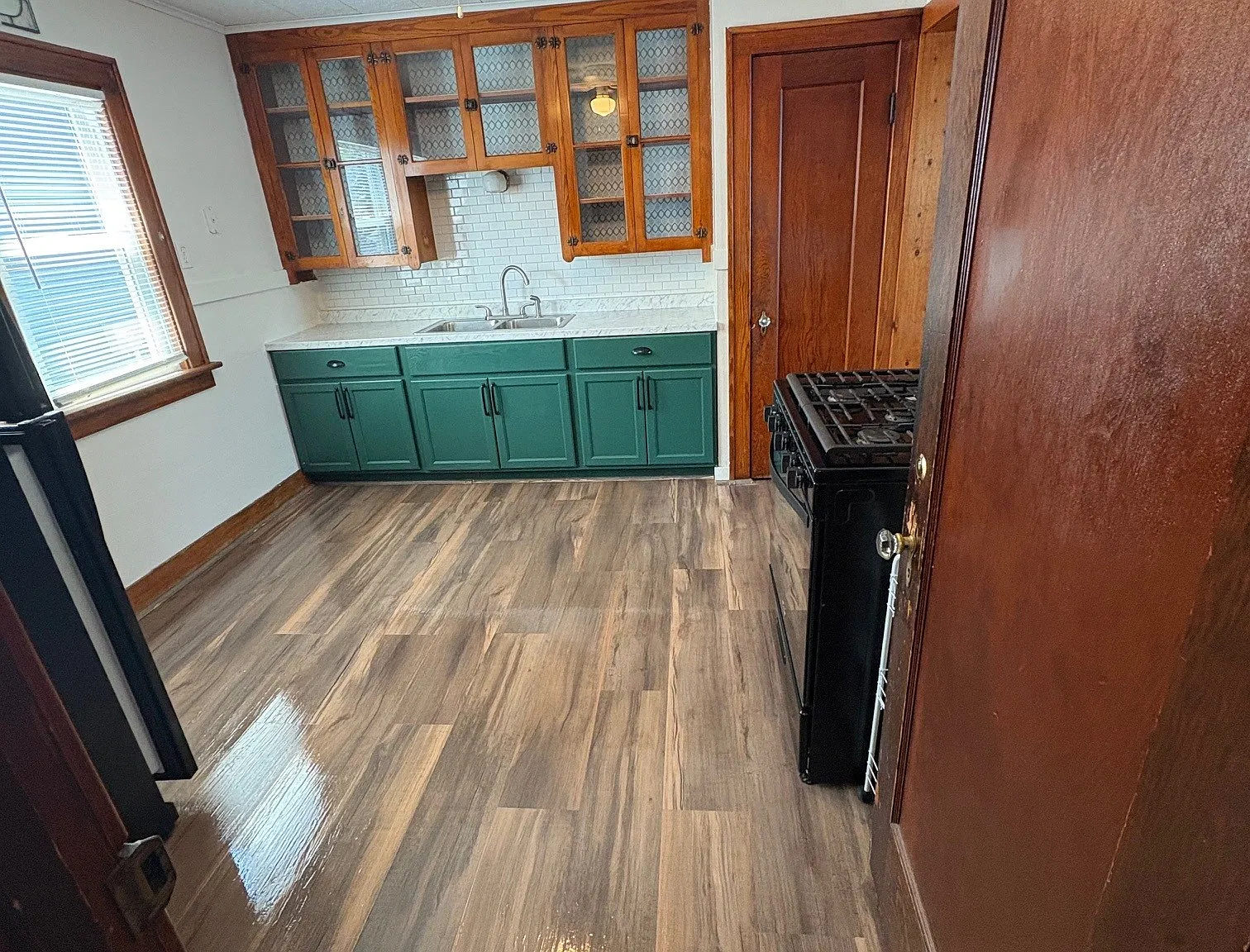 3 bed, 1100 sqft, $1,550 — Photo 1