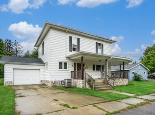 110 S 2nd St, Lawrence, MI 49064