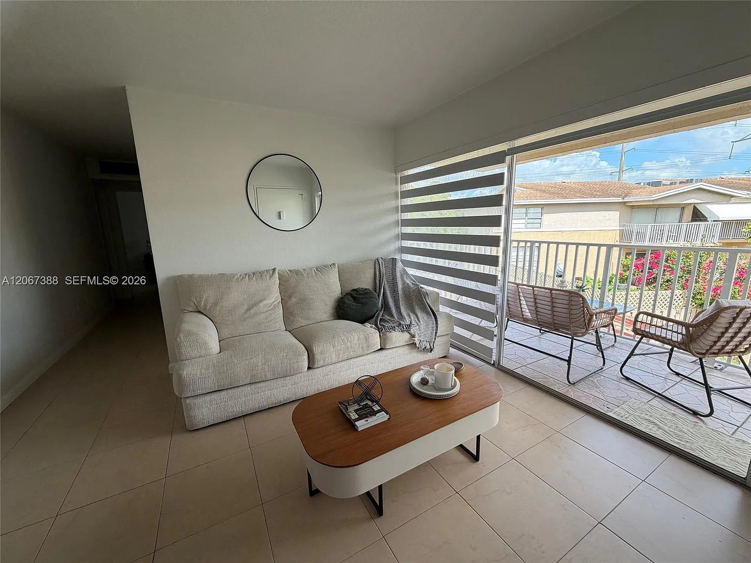 Doral Gardens Condo — Photo 1
