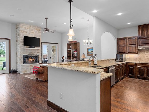 4th image of 3200-12 E Pinnacle Club Dr