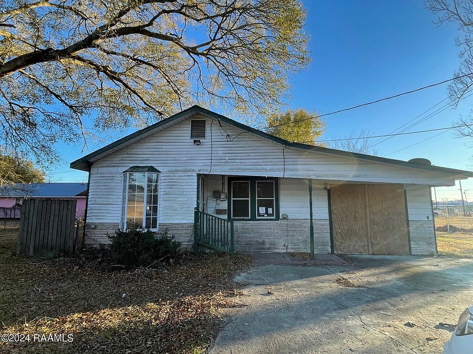 1st image of 227 E Peach Ave