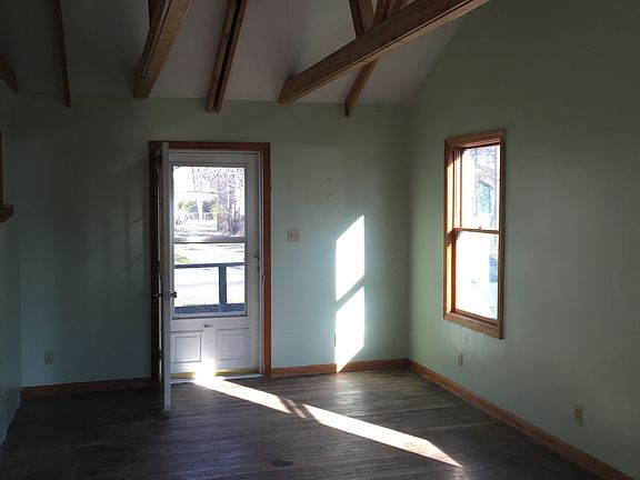 3rd image of 4811 Creekside Pkwy