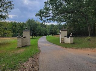 4030 Back Woods Rd, Westminster, MD 21158