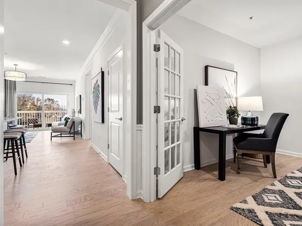 260 Martins Lndg #109, North Reading, MA 01864