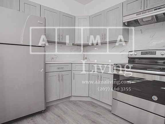 4th image of 2932 N Mascher St #20