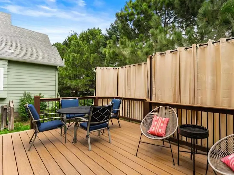1545 Lodge Ln — Photo 11