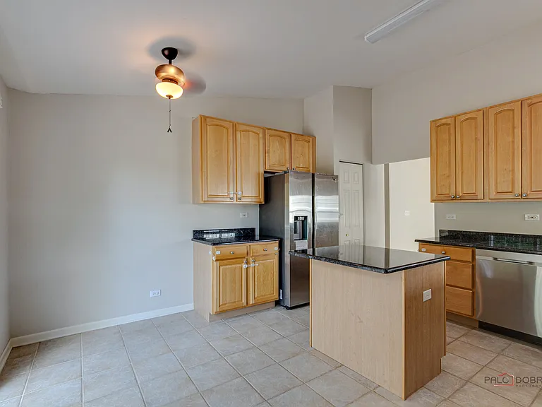 552 Saddlebrook Ln — Photo 16
