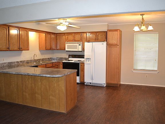 5th image of 308 Lindenwood Ln S
