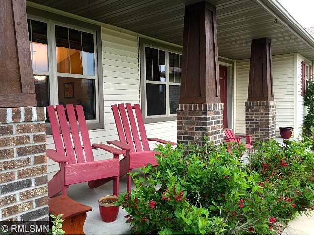 1st image of 3168 Orchid Dr NE
