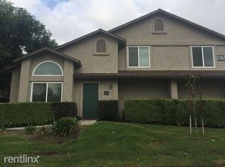 2361 Maryhelen St APT 104, Corona, CA 92879