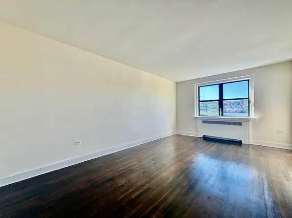 (undisclosed Address), Yonkers, NY 10701
