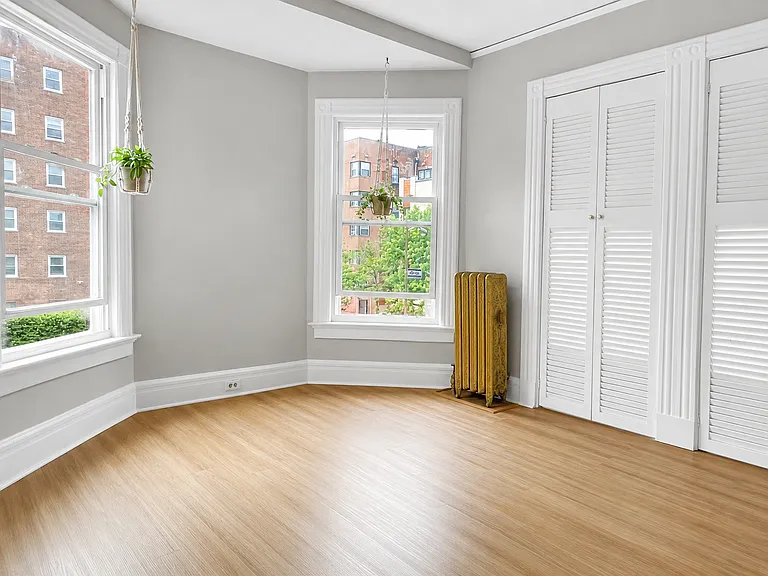 Bedroom/Office