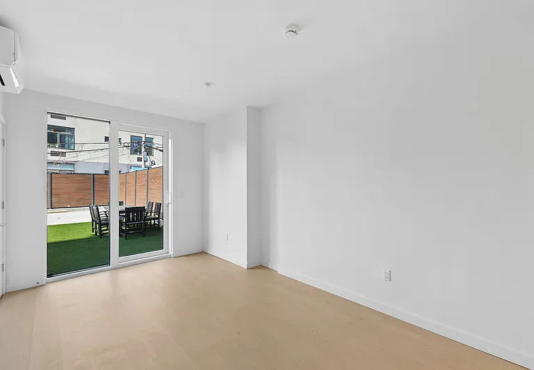 140 Central Ave #GRDN — Photo 1