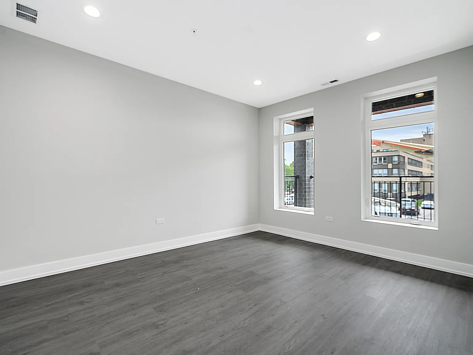 3 bed, 3.5 bath, $5,200 — Photo 4