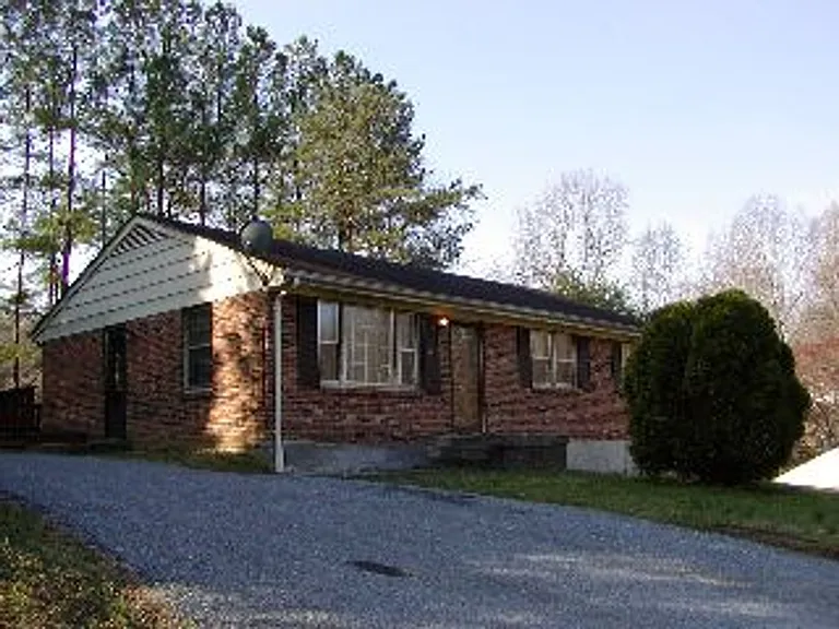1209 Craigmont Dr — Photo 13