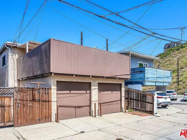 130 E Montreal St — Photo 23