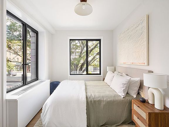 4th image of 601 Baltic St #2A