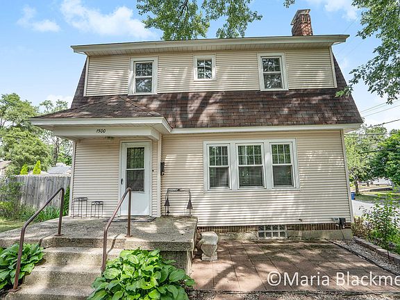 4th image of 1500 College Ave NE