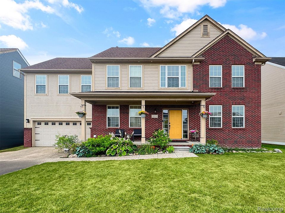 1st image of 32358 Salt River Cir S