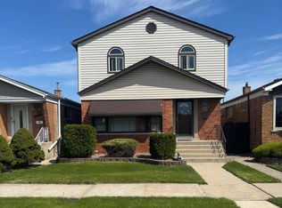 5818 W 60th St, Chicago, IL 60638