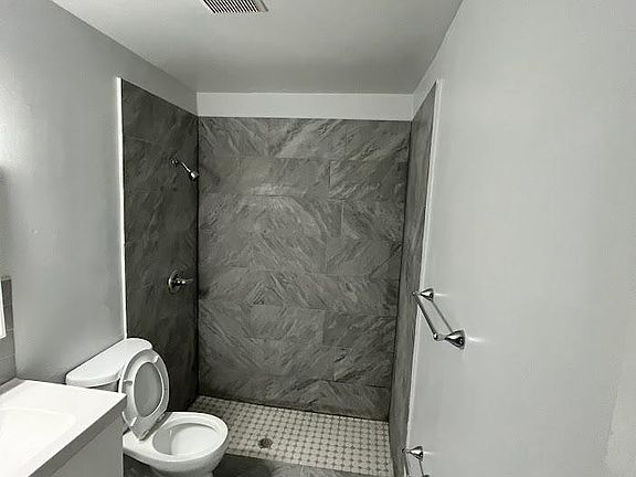 3rd image of 1223 NW 29th Ave