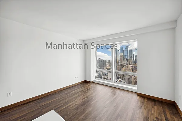 Sold by Manhattan Spaces | media 20